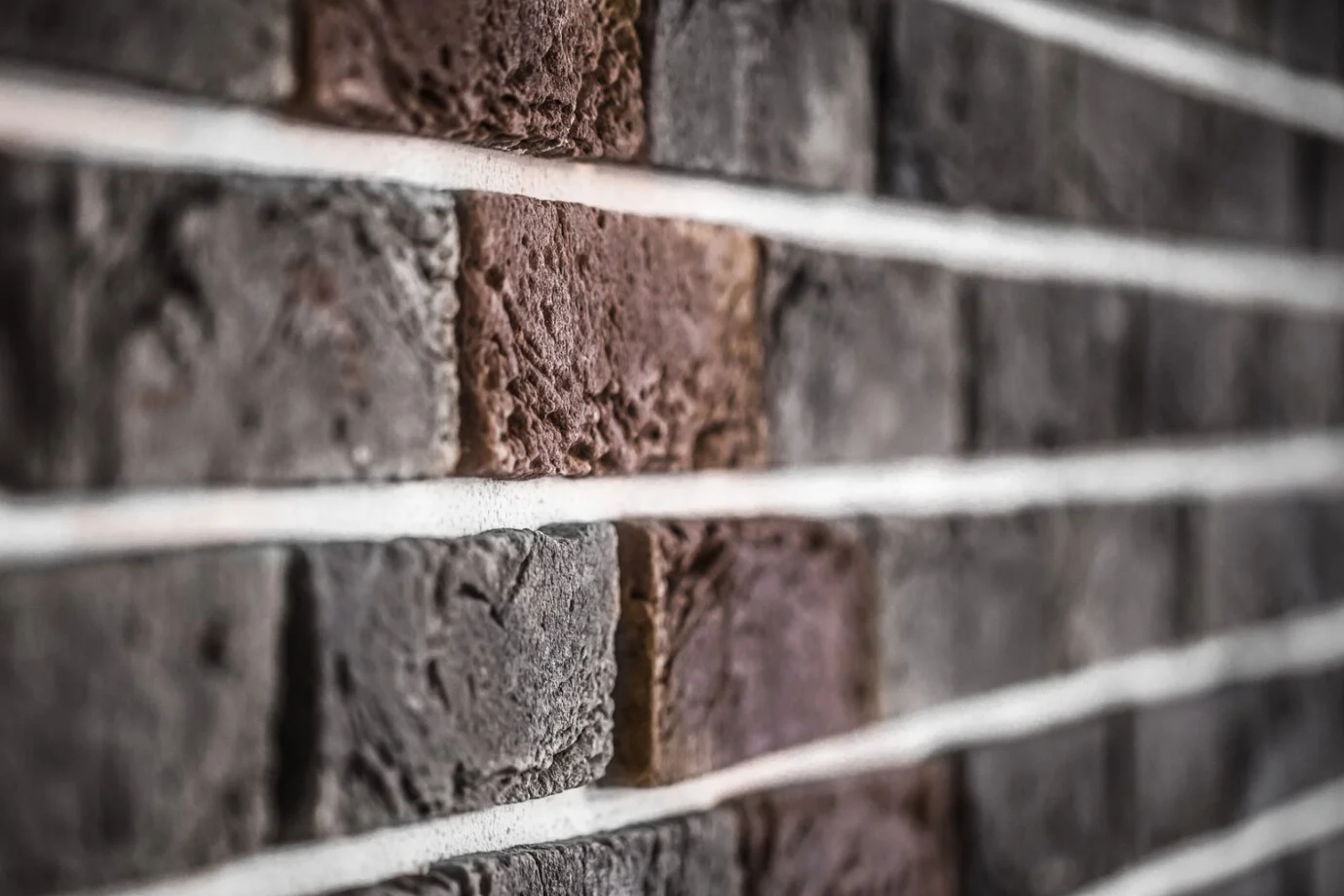 Impregnacja klinkieru – jak prawidłowo zabezpieczyć elewację przed wilgocią i zabrudzeniami?