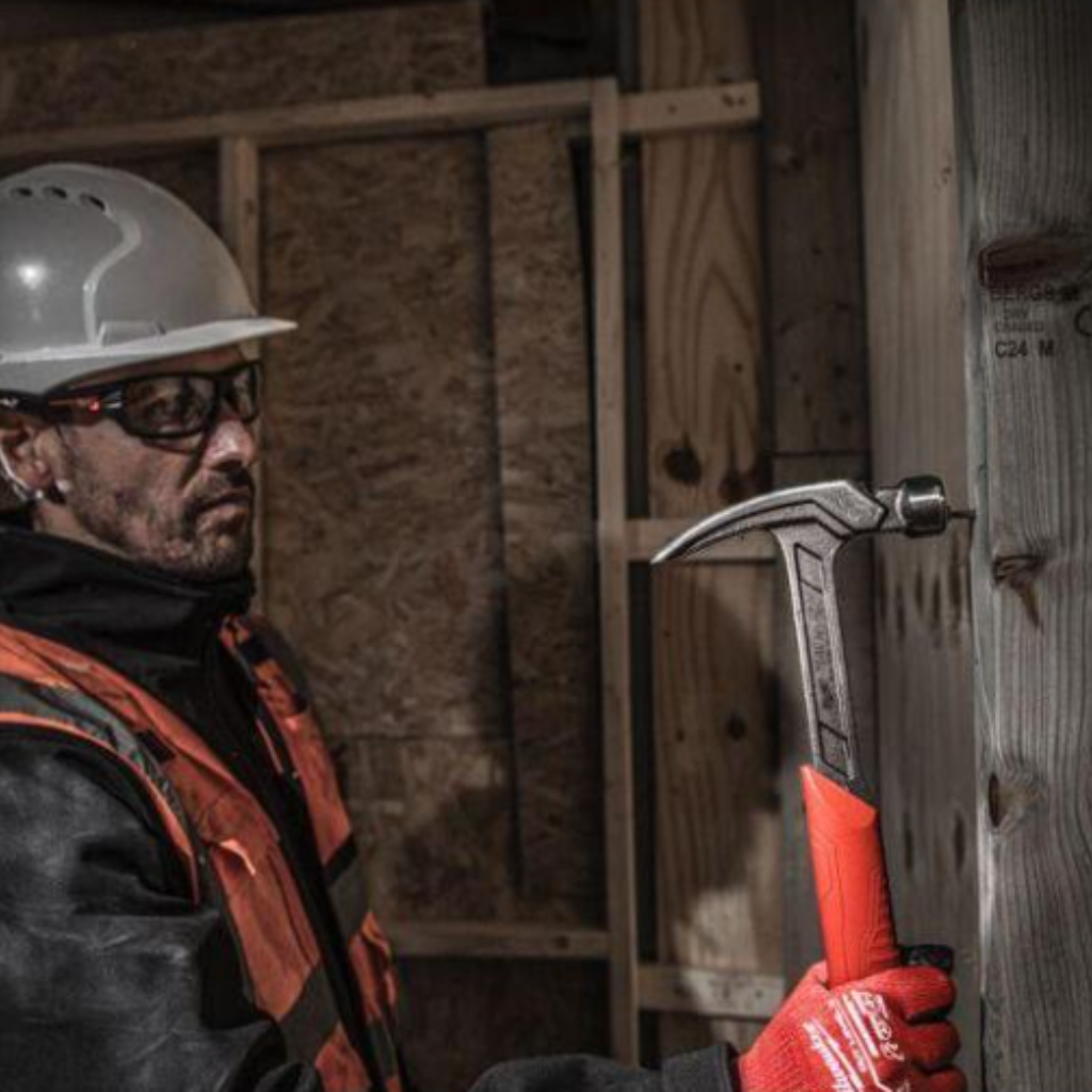 Młotek ciesielski stalowy pazur prosty 450 g Milwaukee