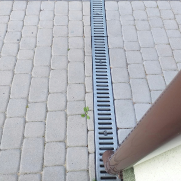 Odpływ liniowy Korytko A15 do 1,5T 1000x131x63 mm z kratką stalową ocynk